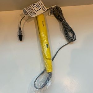 Drybar tress press straightening iron 1.25”